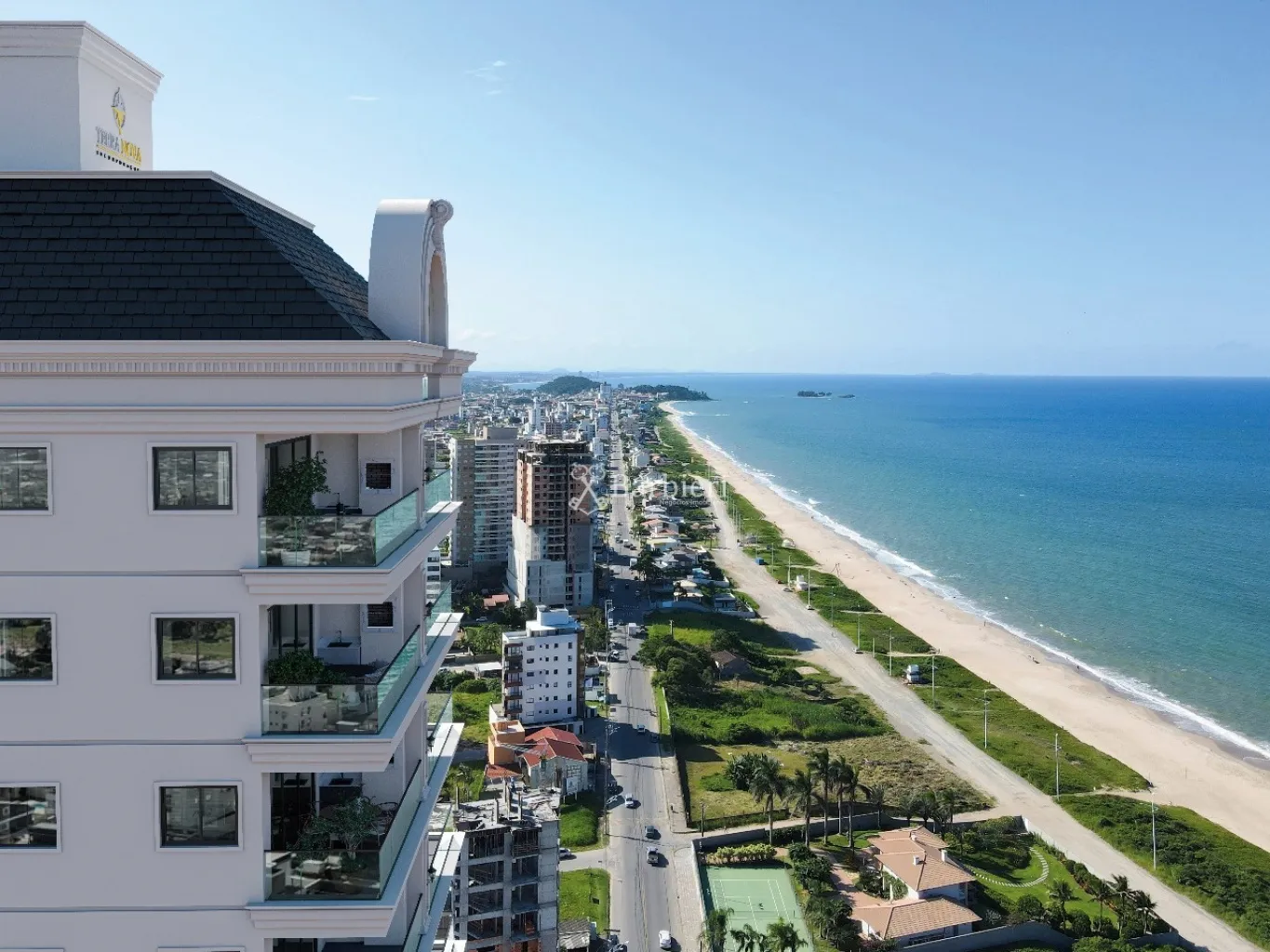 Apartamento com 3 quartos sendo 3 suítes em Balneário Piçarras/SC - foto 1