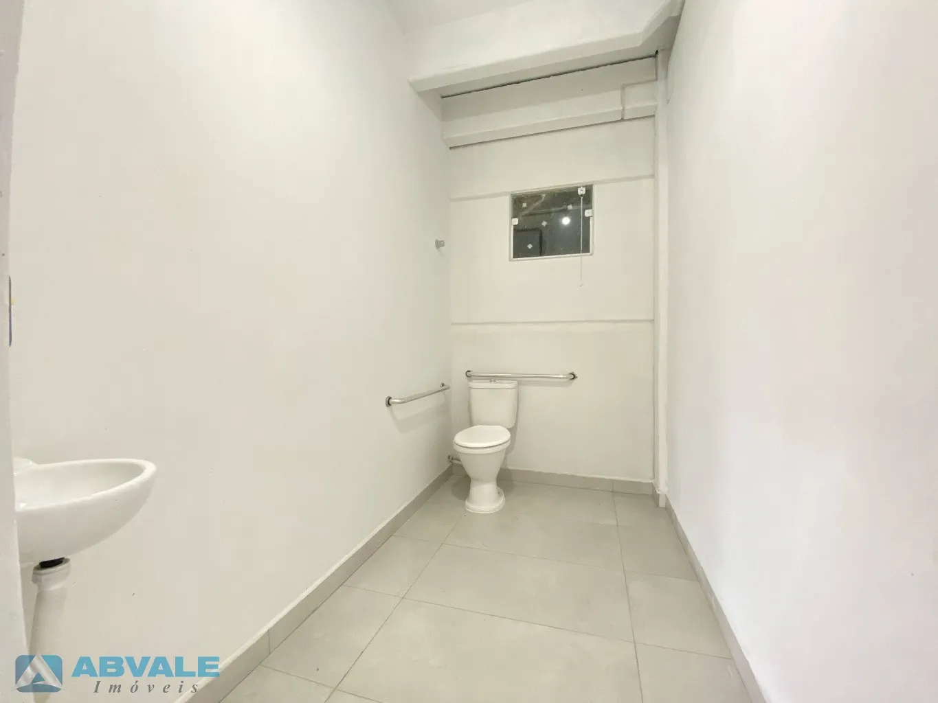 Galpão industrial/comercial de 307m, estacionamento amplo, bicicletário e espaço para guarita. Ideal para negócios diversos. — foto 6