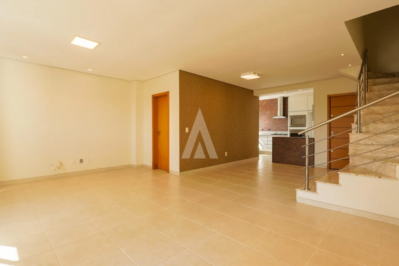 Cobertura com 1 suíte(s) mais 2 quarto(s) à venda no bairro COSTA E SILVA em JOINVILLE, por R$ 749.900.00. — foto 2