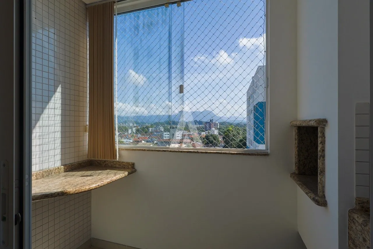 Cobertura com 1 suíte(s) mais 2 quarto(s) à venda no bairro COSTA E SILVA em JOINVILLE, por R$ 749.900.00. — foto 6