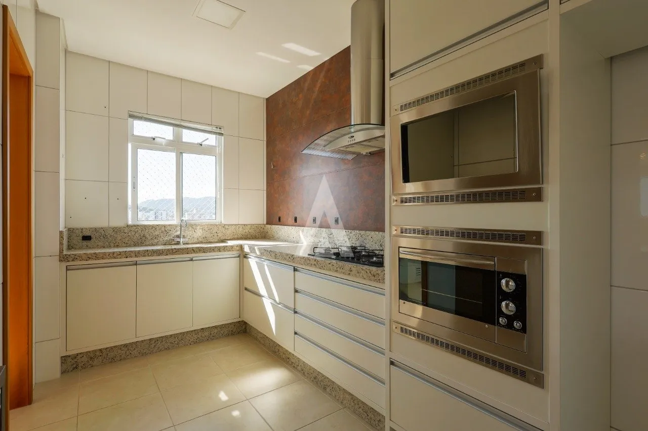 Cobertura com 1 suíte(s) mais 2 quarto(s) à venda no bairro COSTA E SILVA em JOINVILLE, por R$ 749.900.00. - foto 1