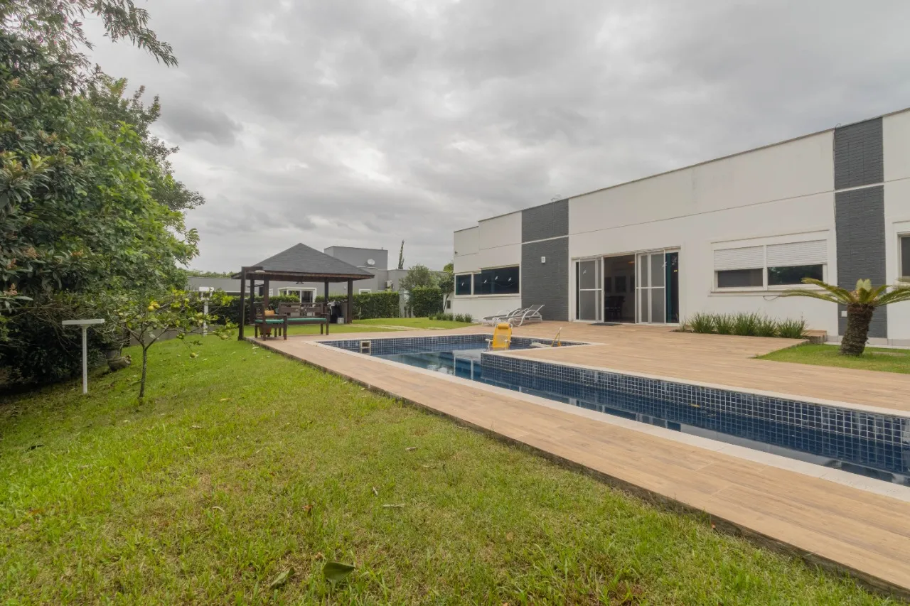 Casa em Condomínio com 3 suíte(s) à venda no bairro PIRABEIRABA em JOINVILLE, por R$ 2.980.000.00. — foto 3