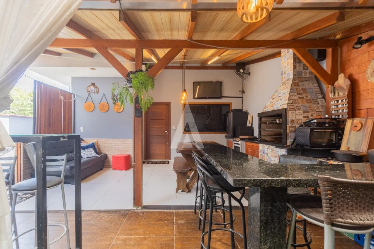 Sobrado com 3 suíte(s) à venda no bairro Petrópolis em Joinville, por R$ 799.000.00. — foto 7