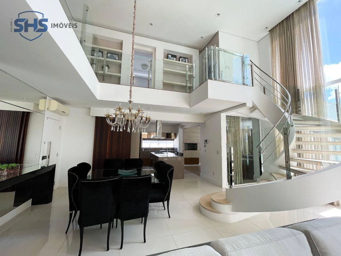 Espetacular casa no condomínio Golden Park R$ 3980.000,00 — foto 2