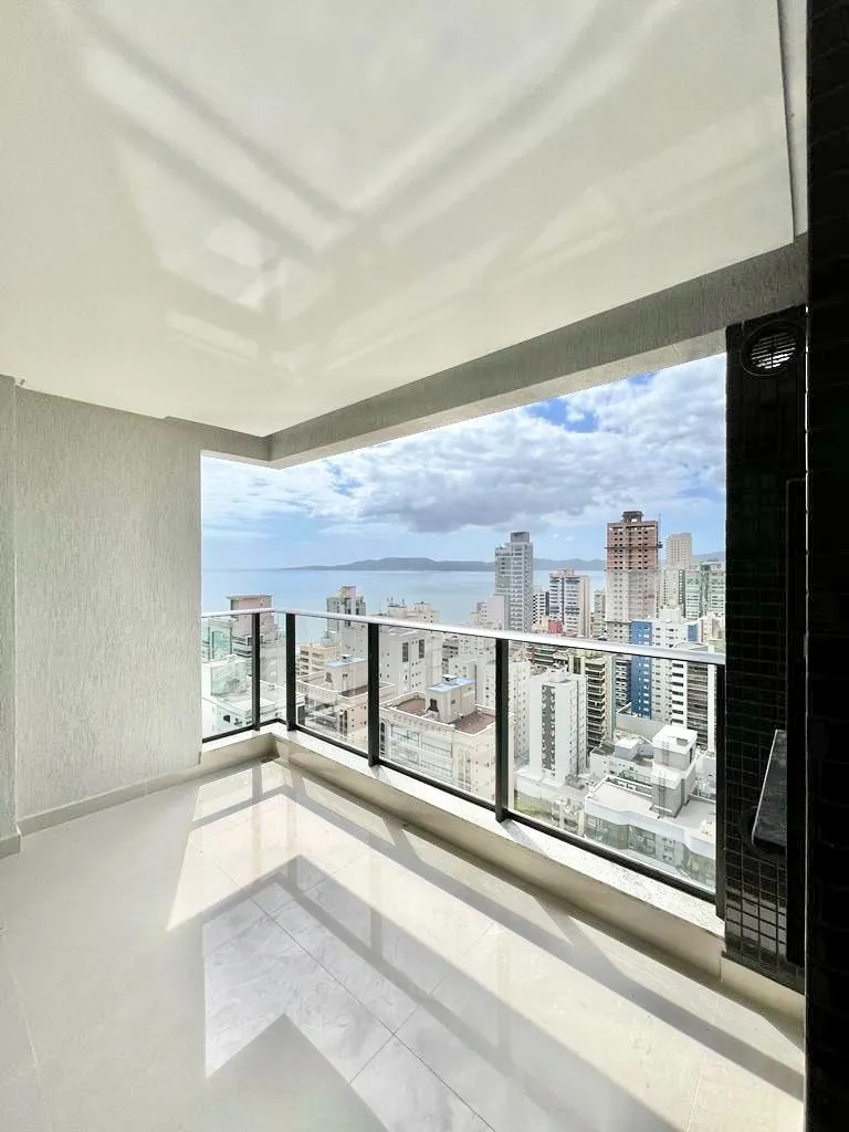 Apartamento com 3 dormitórios à venda no bairro Centro em Itapema/SC — foto 2