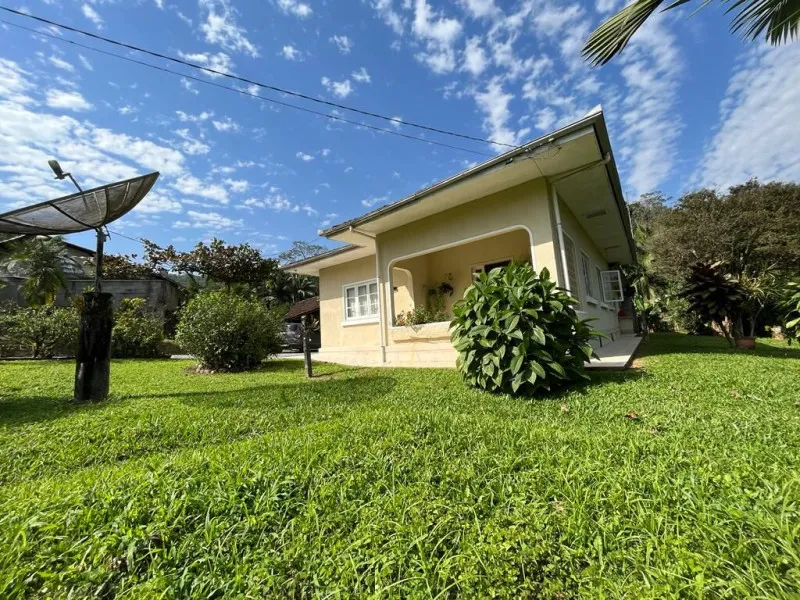 Casa com Potencial Comercial e Residencial no Centro de Pomerode | Ideal para Pousada, Chalés ou Cabanas - foto 1