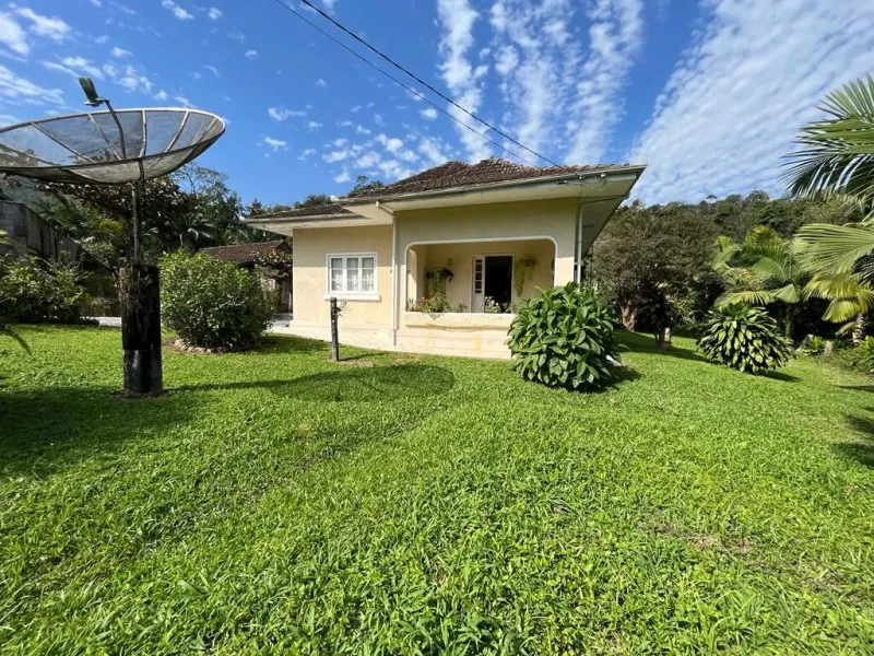 Casa com Potencial Comercial e Residencial no Centro de Pomerode | Ideal para Pousada, Chalés ou Cabanas — foto 2