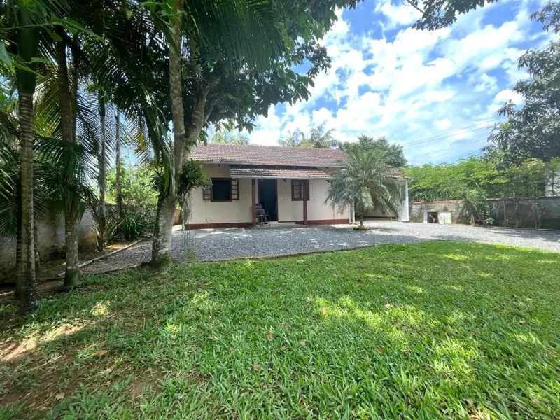 CASA COM AMPLO QUINTAL EM RUA TRANQUILA - TESTO REGA, POMERODE — foto 2