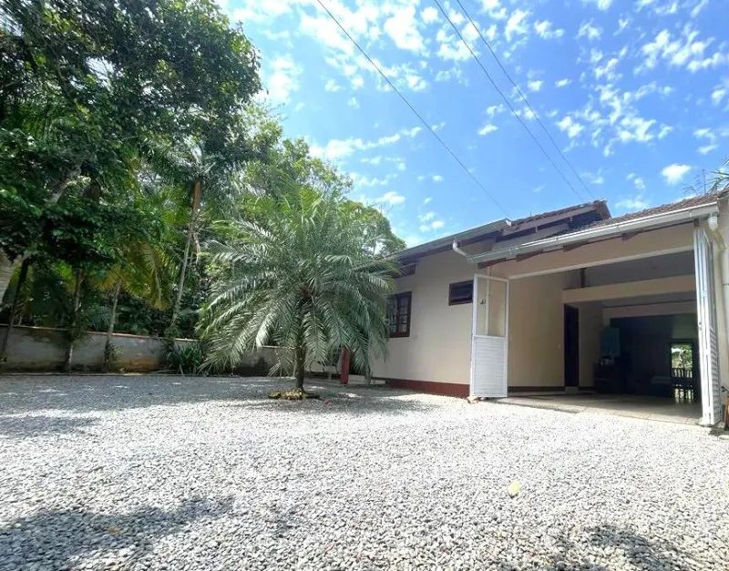 CASA COM AMPLO QUINTAL EM RUA TRANQUILA - TESTO REGA, POMERODE — foto 4