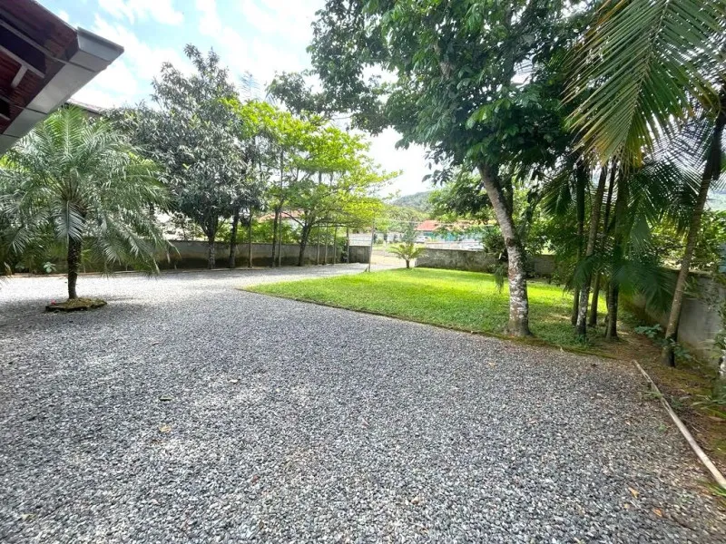CASA COM AMPLO QUINTAL EM RUA TRANQUILA - TESTO REGA, POMERODE — foto 5