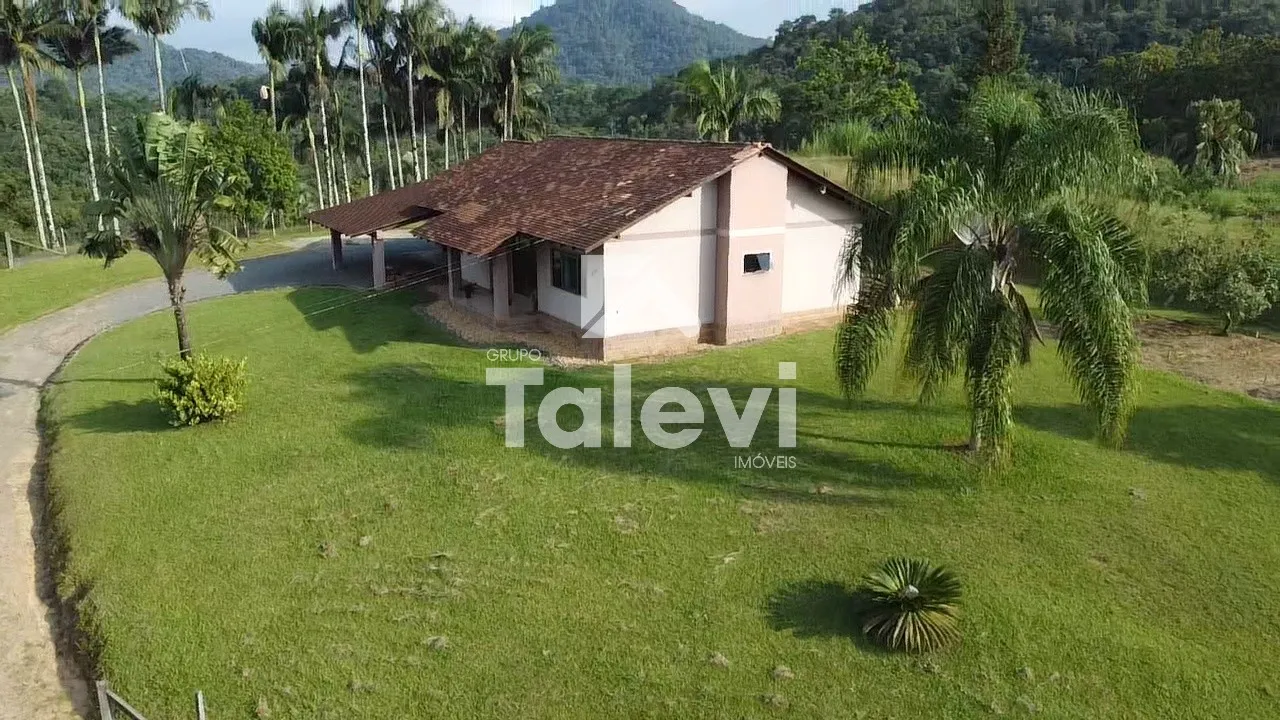 Chácara com uma linda casa localizada na encantadora cidade turística de Pomerode, SC — foto 3