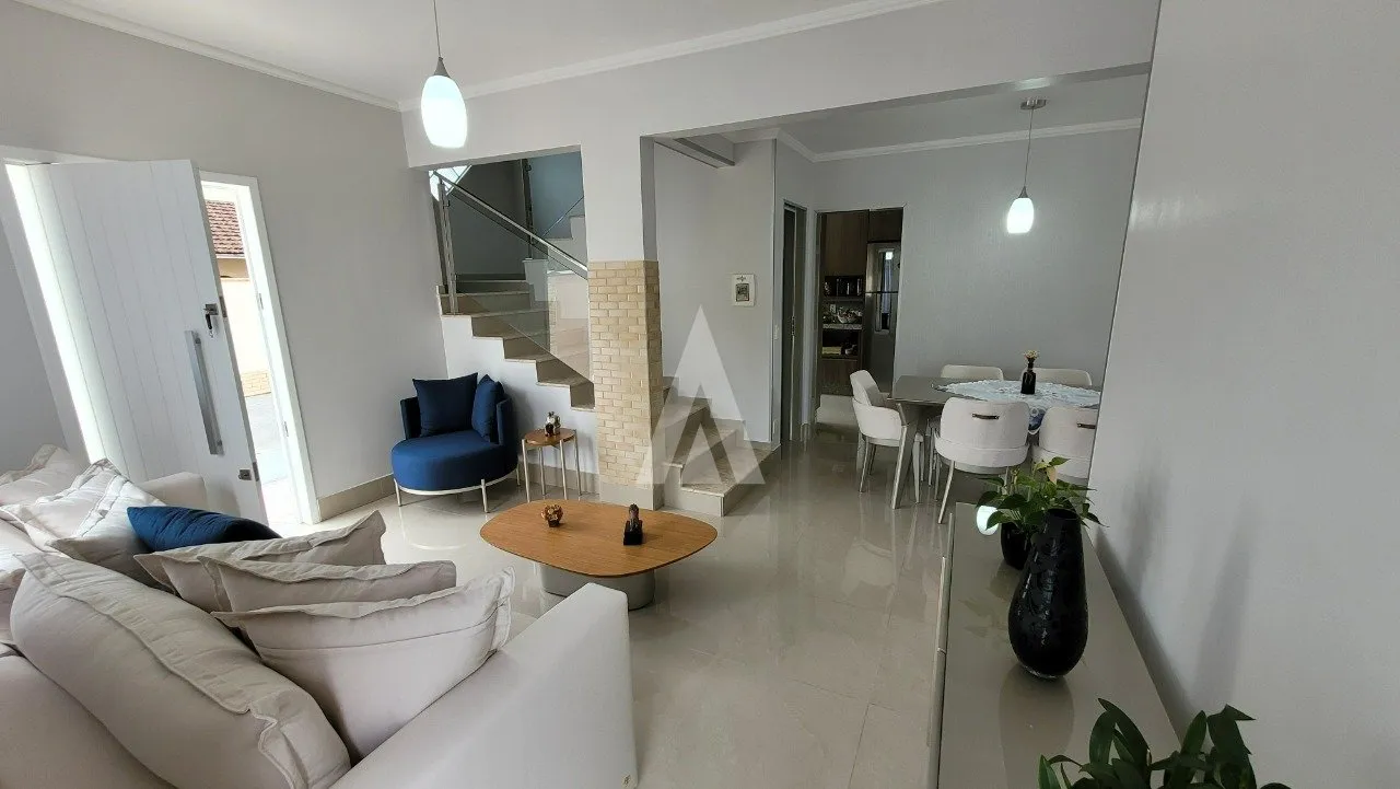 Sobrado em Condomínio com 1 suíte(s) mais 2 quarto(s) à venda no bairro Pirabeiraba em Joinville, por R$1.100.000,00. — foto 4