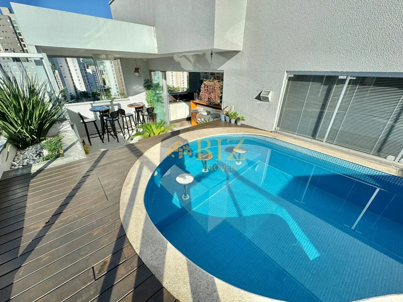 Cobertura duplex com piscina privativa, 2 suítes, além de 1 cômodo transformado em closet, no Bairro Victor Konder! — foto 3