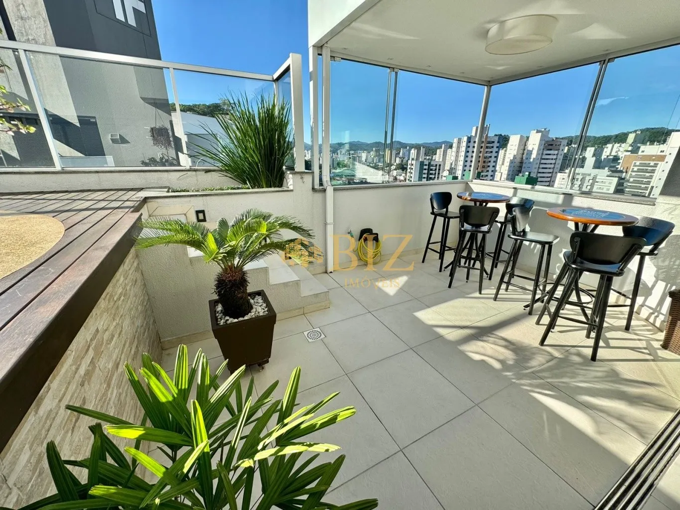 Cobertura duplex com piscina privativa, 2 suítes, além de 1 cômodo transformado em closet, no Bairro Victor Konder! — foto 5