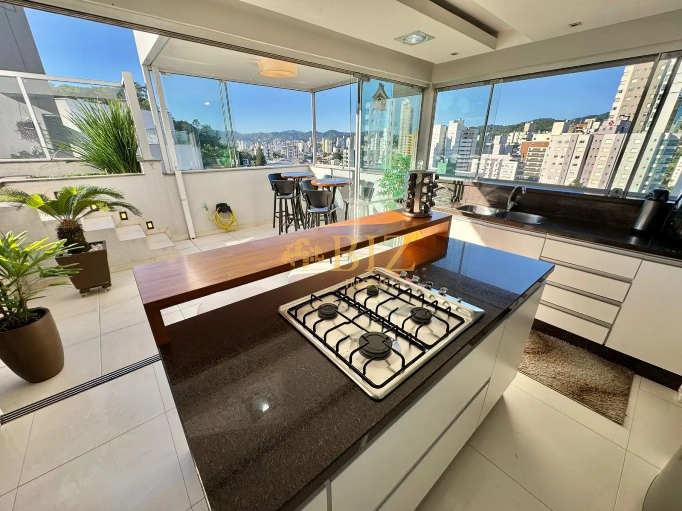 Cobertura duplex com piscina privativa, 2 suítes, além de 1 cômodo transformado em closet, no Bairro Victor Konder! — foto 7