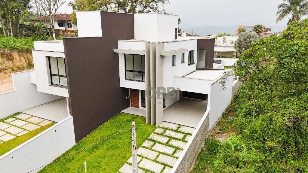 Casa · à venda · 3 quartos · 204m² · Ponta Aguda, Blumenau