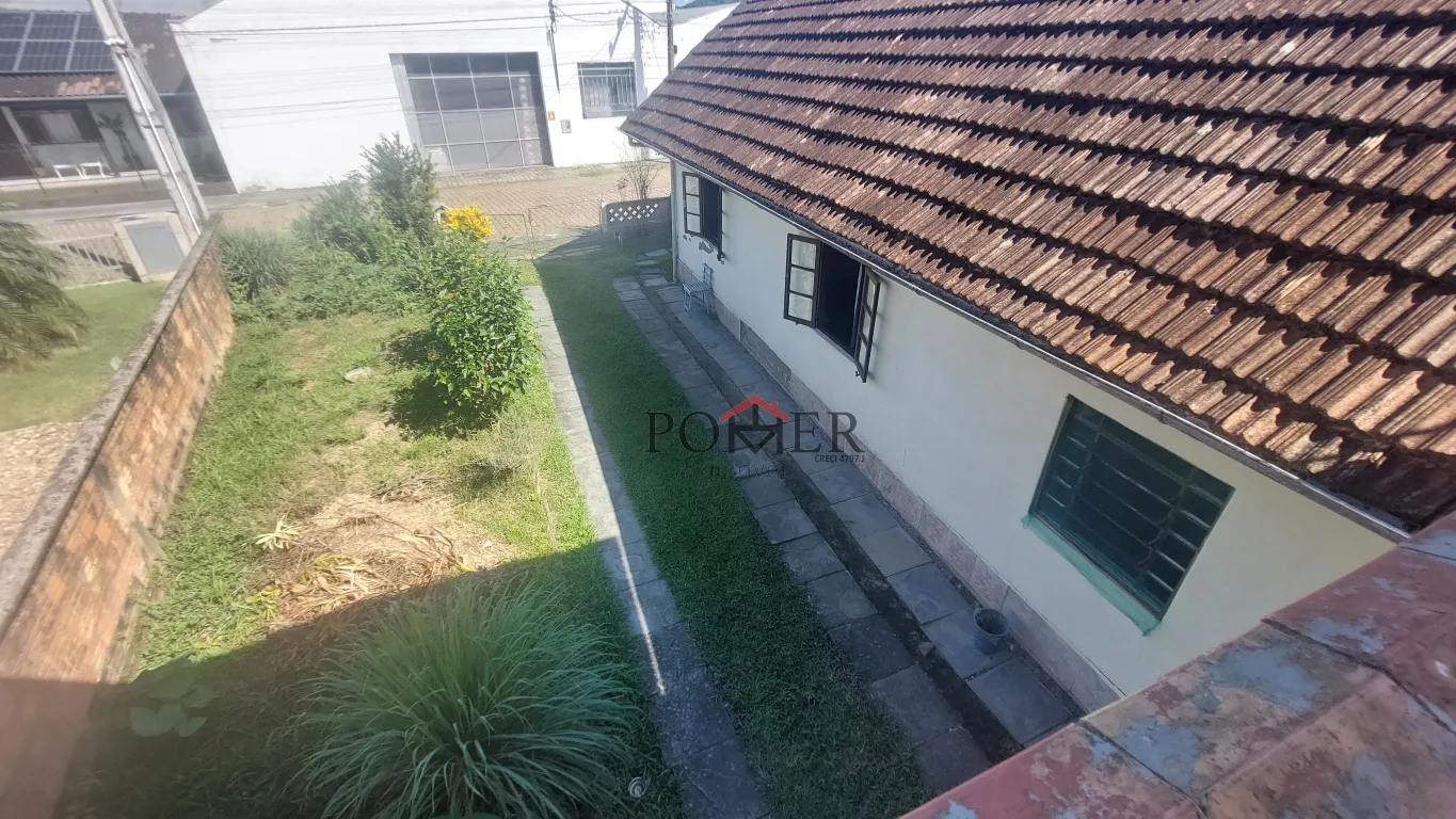 Ótimo imóvel comercial e residencial no Centro da cidade de Pomerode com aprox. 130,00m de construção e edificada num terreno com 633,32m. — foto 7