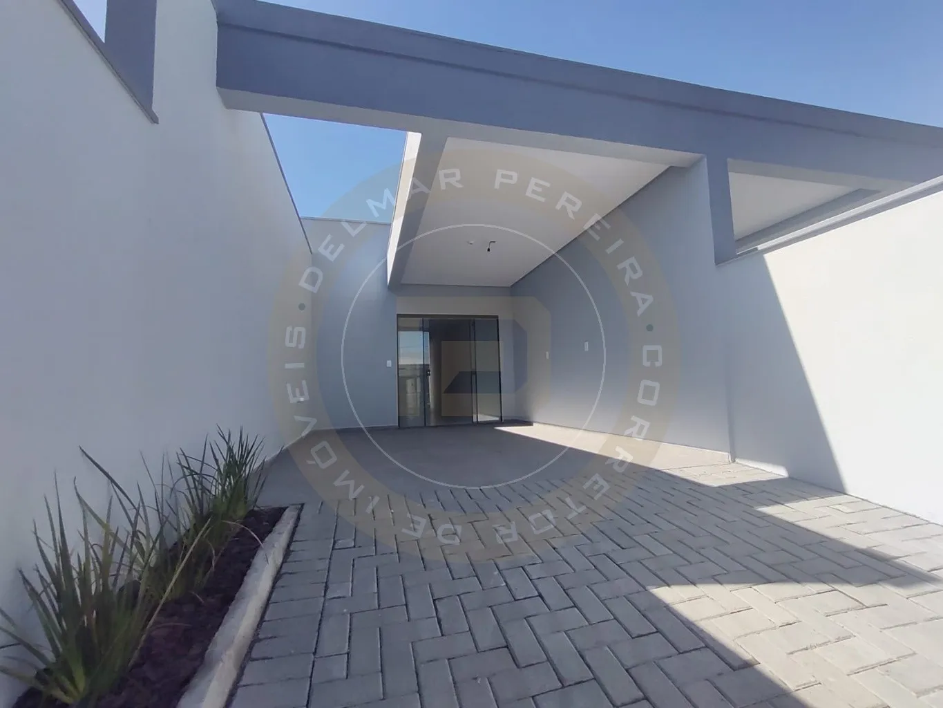 Casa geminada com 02 dormitórios sendo 01 suíte + demi- suíte. - foto 1