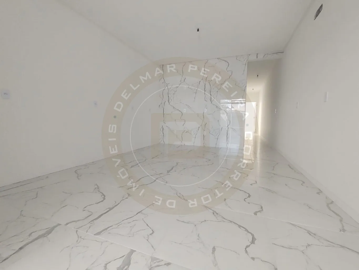 Casa geminada com 02 dormitórios sendo 01 suíte + demi- suíte. — foto 4