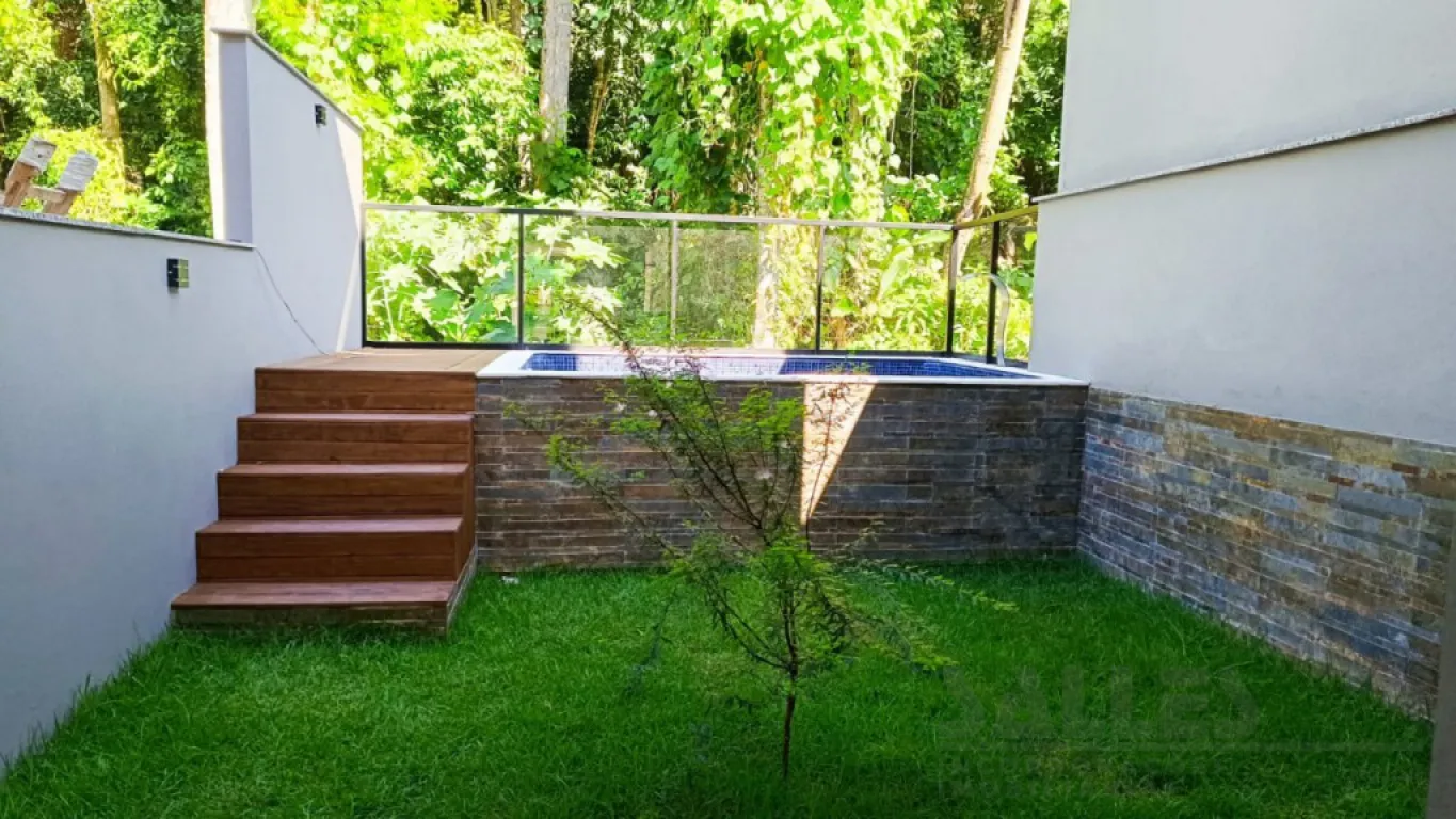 Sobrado com Piscina - Agua Verde — foto 6