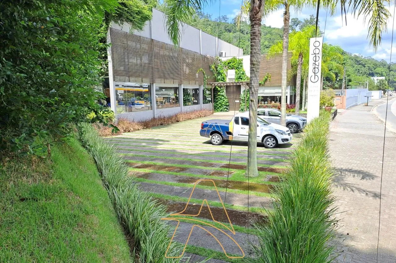 Encantadora Loja com Estacionamento na Rua Itajaí — foto 7