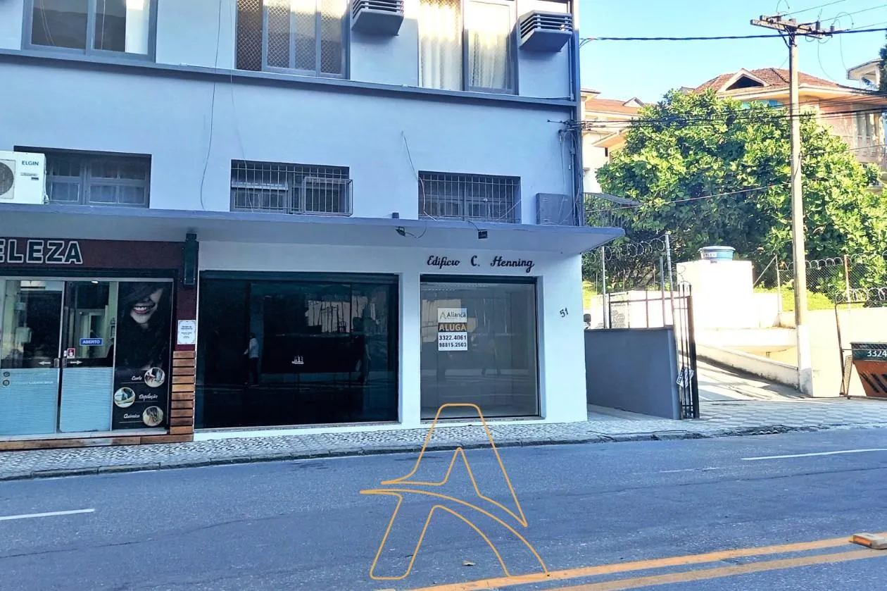 Sala Comercial Térrea com Mezanino no Centro de Blumenau — foto 2