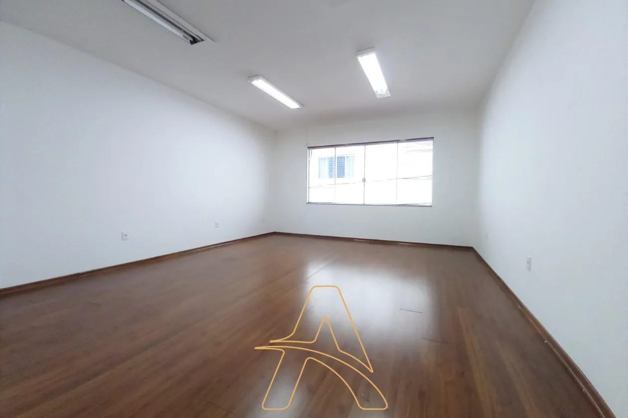 Ampla Sala Comercial no Centro de Blumenau — foto 6