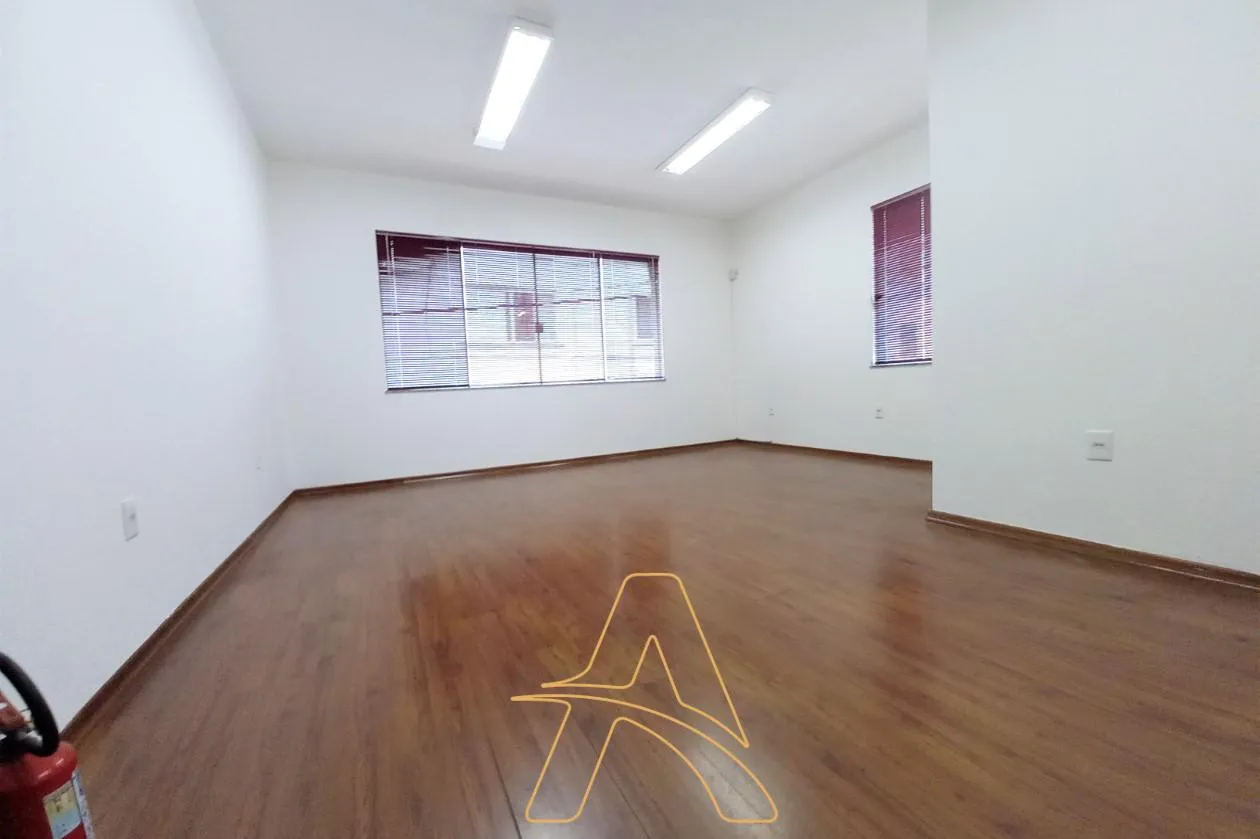 Ampla Sala Comercial no Centro de Blumenau — foto 7