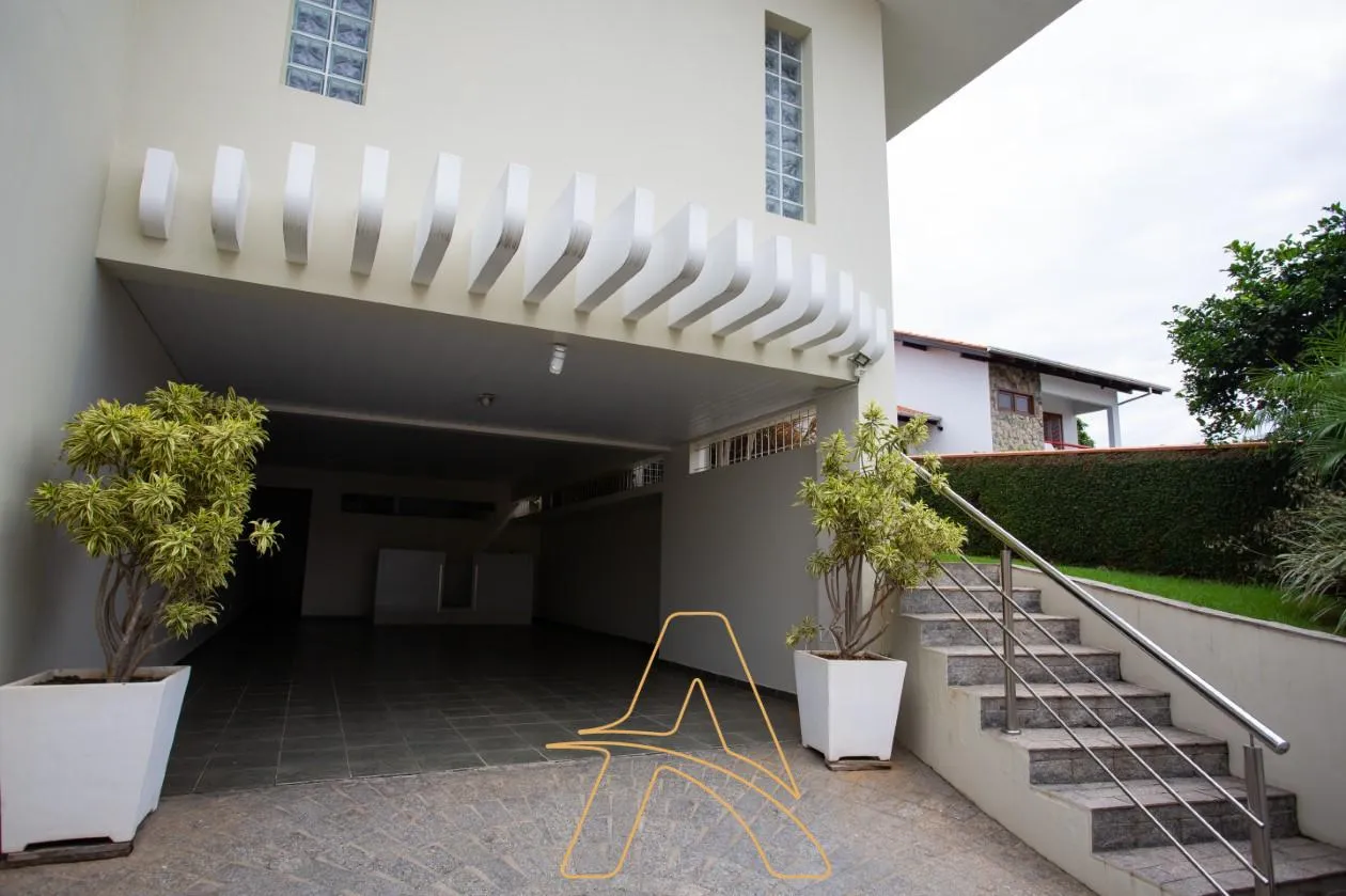 Belíssima Casa Residencial/Comercial com 03 Suítes no Bairro Itoupava Norte — foto 3
