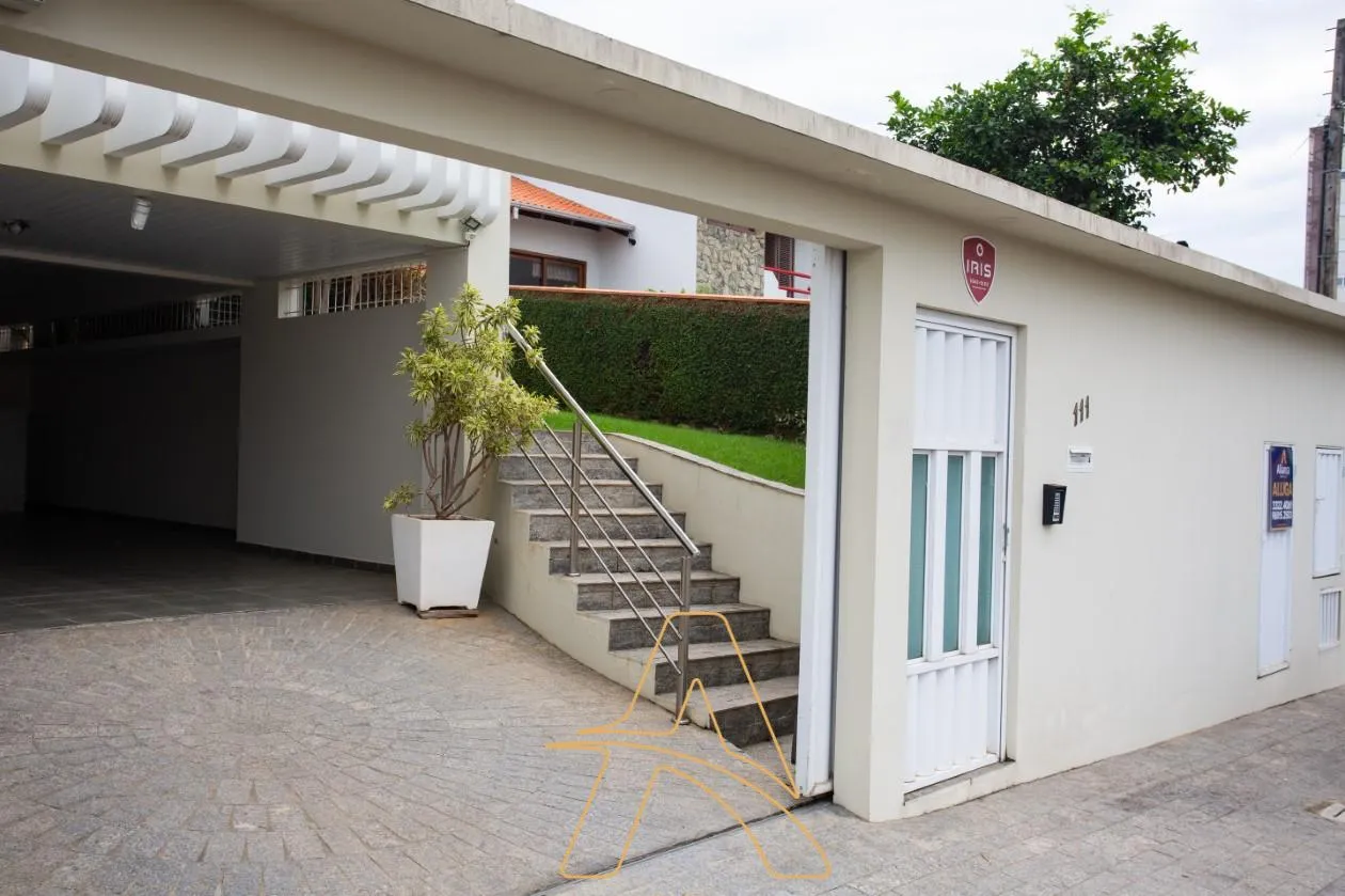 Belíssima Casa Residencial/Comercial com 03 Suítes no Bairro Itoupava Norte — foto 5