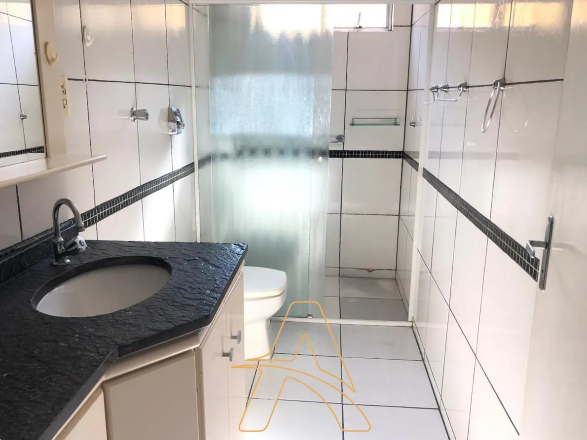 Apartamento Amplo com 02 Dormitórios no Centro — foto 5