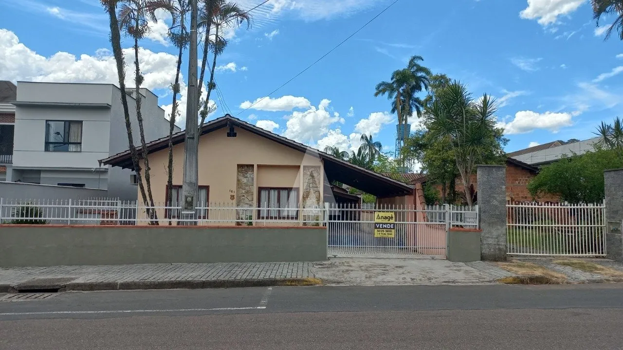 Terreno à venda no bairro Iririú em Joinville, por R$ 800.000.00. - foto 1