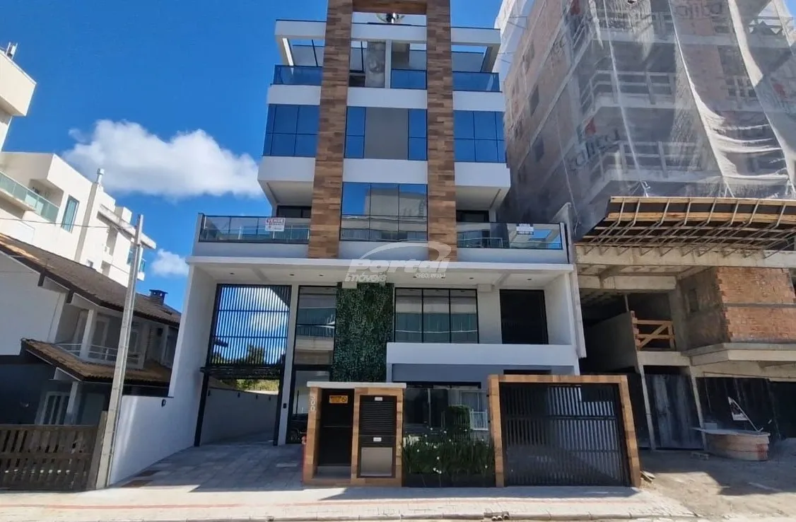 Apartamento duplex (cobertura) com 2 suítes no Del Mare Residence - Praia Canto Grande Mar de Fora/Mariscal, em Bombinhas. Pronto para morar. - foto 1