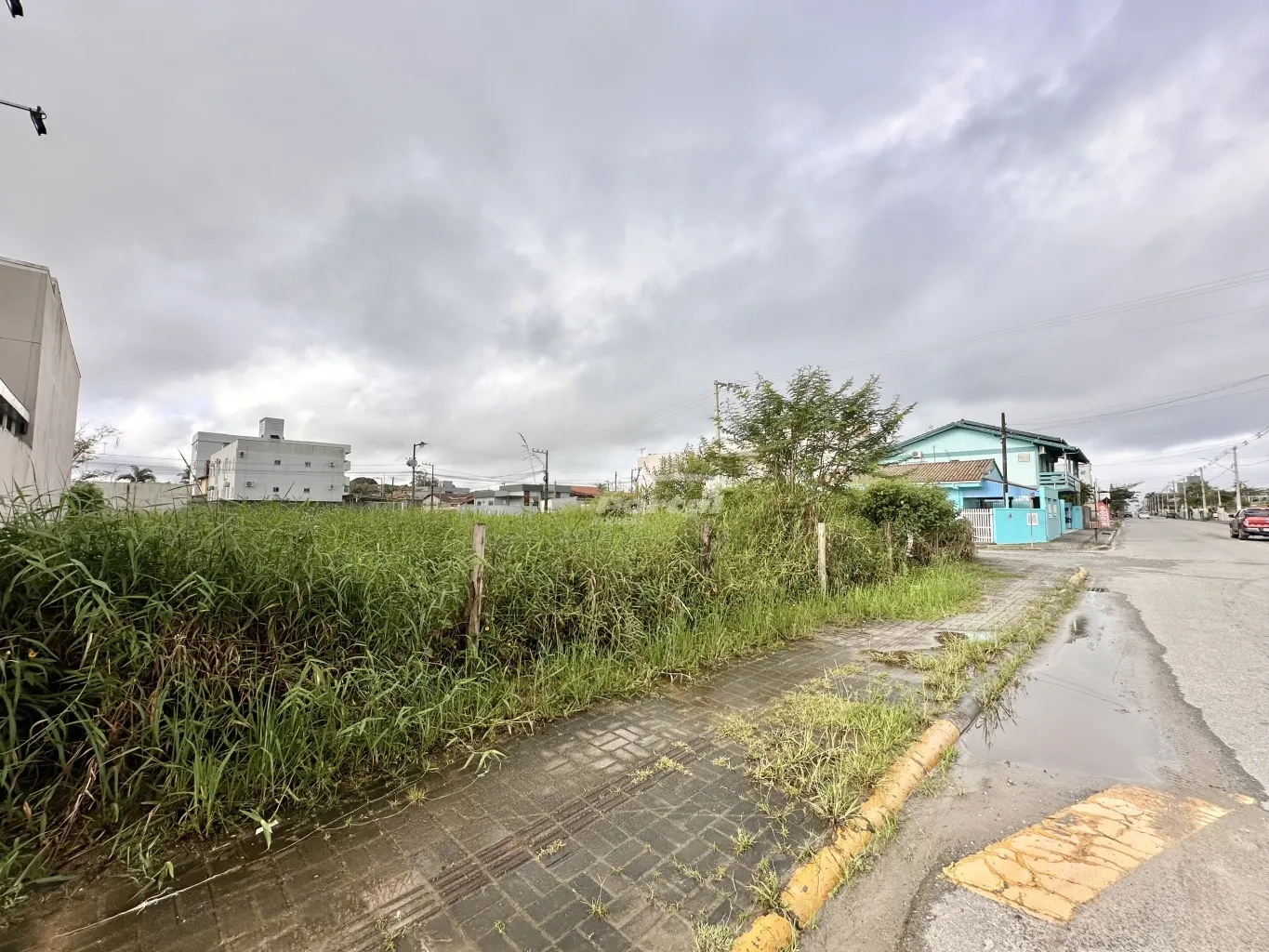 Terreno comercial com área total de 300,00m, no bairro Itacolomi em Balneário Piçarras/SC (Cód. 18738) - foto 1
