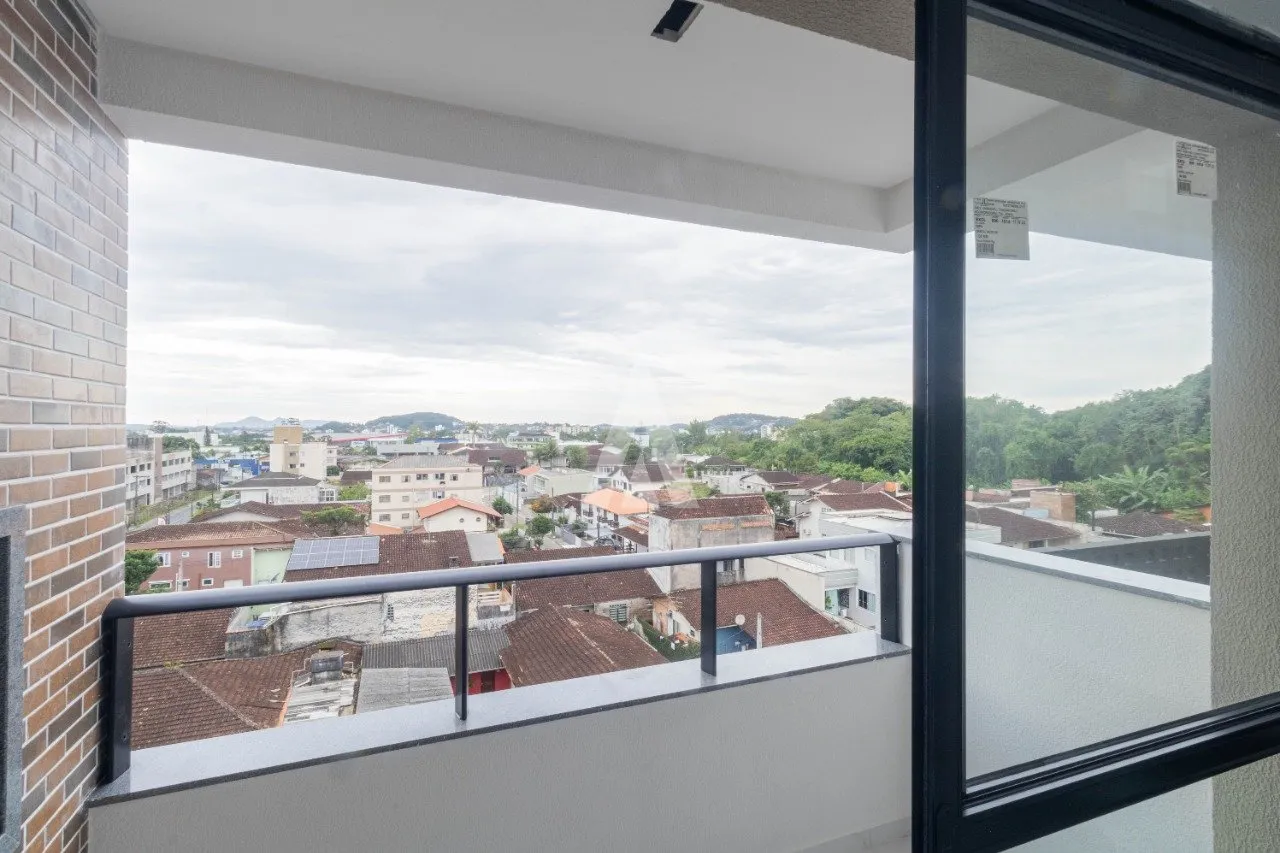 Apartamento com 1 suíte(s) mais 1 quarto(s) à venda no bairro Floresta em Joinville, por R$ 466.940,91 - foto 1