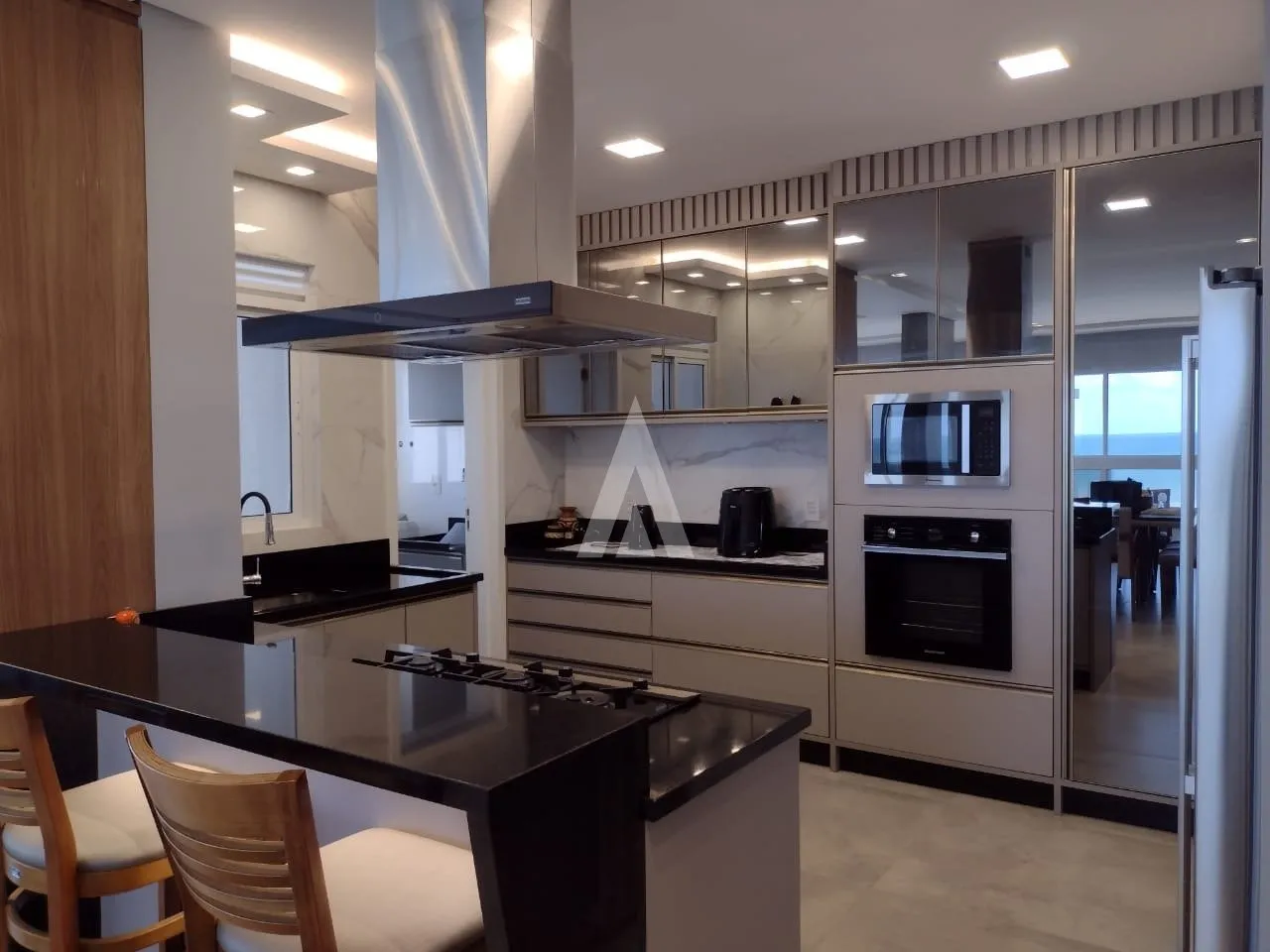 Apartamento com 4 suíte(s) à venda no bairro Tabuleiro em BARRA VELHA, por R$ 2.950.000,00. — foto 3
