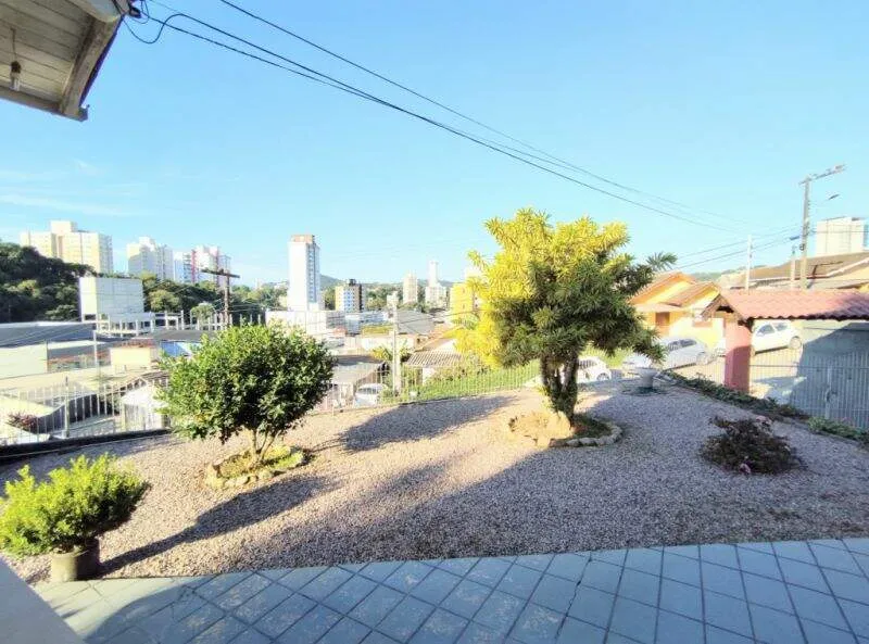 Excelente terreno com 497m, em localização privilegiada próximo a Vila Germânica, ideal para construção de imóvel alto padrão! Venha conferir! - foto 1