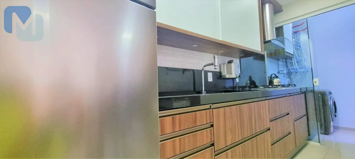 Casa com 3 quartos sendo 1 suíte, com móveis sob medida na sala e cozinha, em ótima localização ! — foto 4