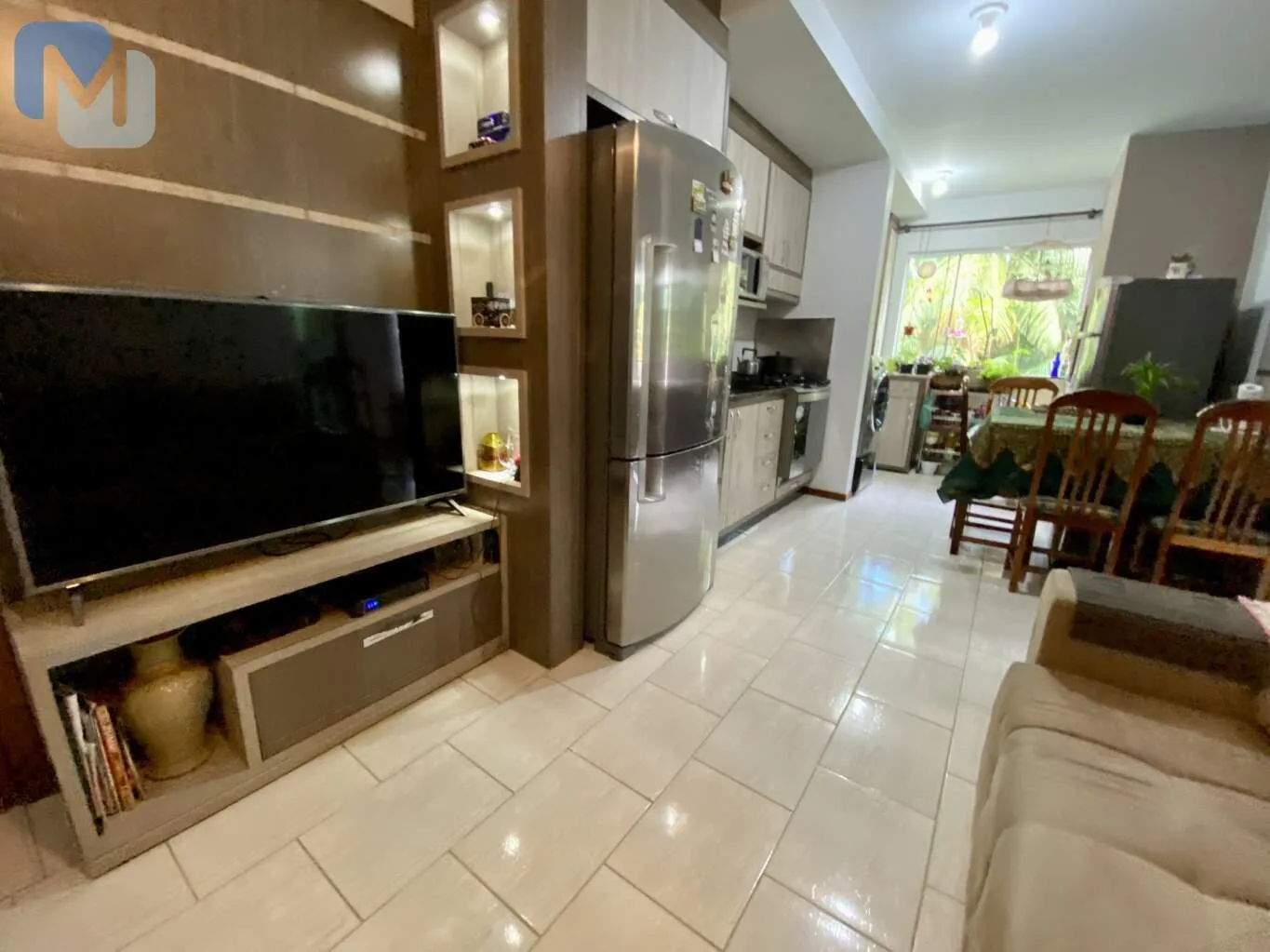 ÓTIMO APARTAMENTO SEMI MOBILIADO: no último andar, garagem coberta no pavimento térreo. Aceita financiamento bancário. — foto 5