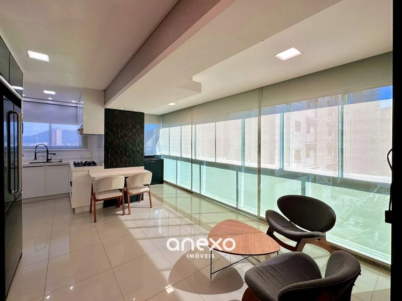 Apartamento de Luxo à Venda em Meia Praia, Itapema - SC — foto 3