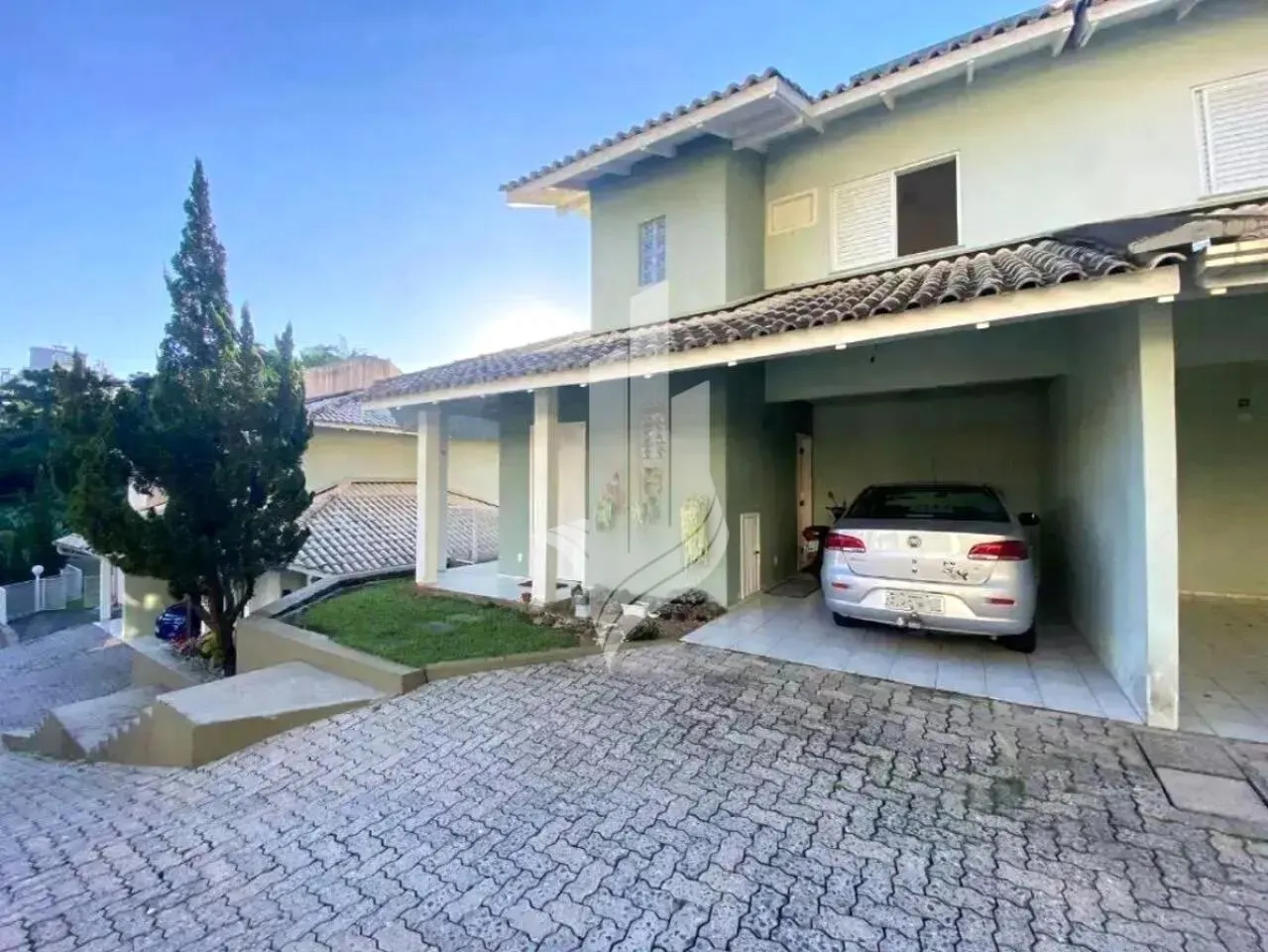 Casa semi mobiliada 2 dormitórios, 1 vaga de garagem - foto 1