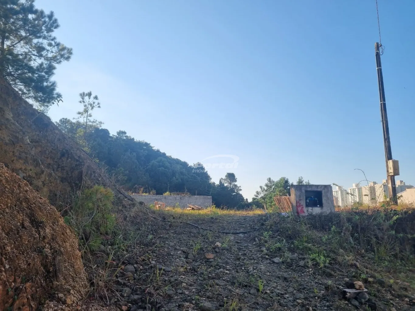 Lindo terreno plano em lugar alto no Itacolomi pronto pra construir. — foto 4