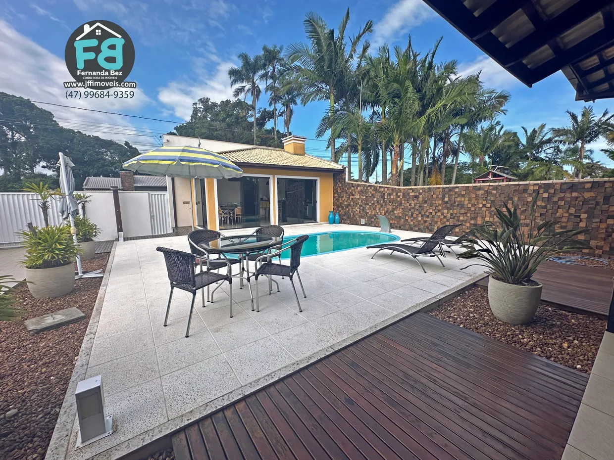 Casa com piscina em Ubatuba — foto 2