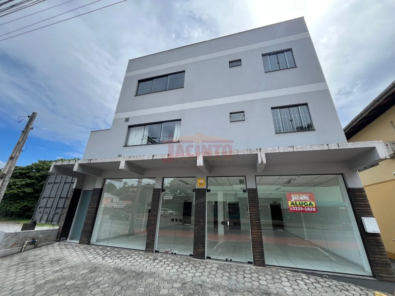 Sala comercial com aproximadamente 60 m no bairro Fortaleza. - foto 1