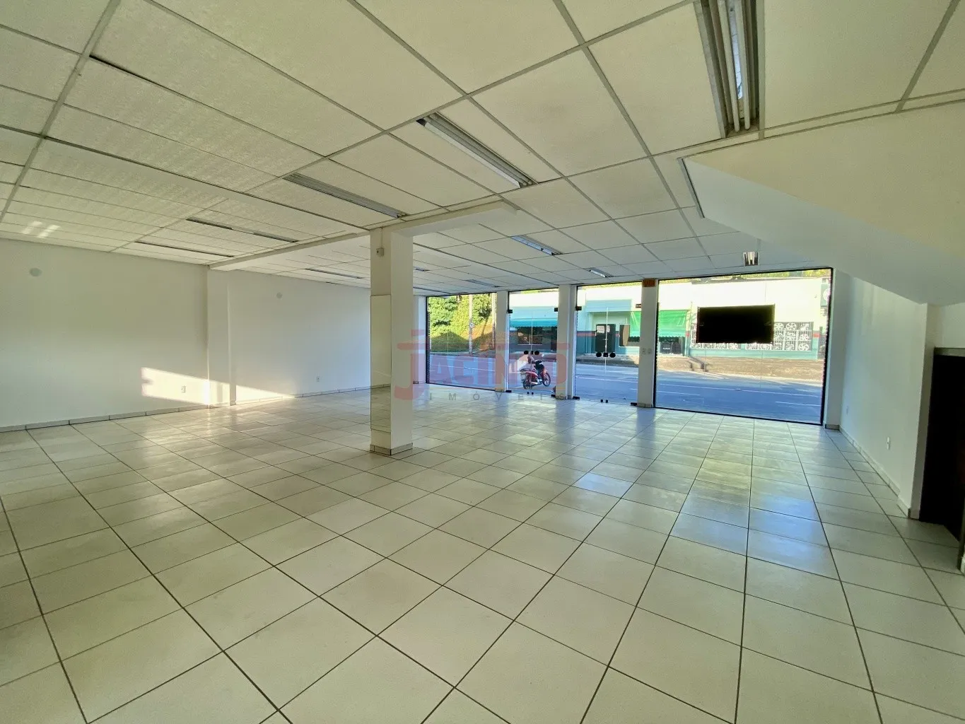 Sala comercial com aproximadamente 60 m no bairro Fortaleza. — foto 5
