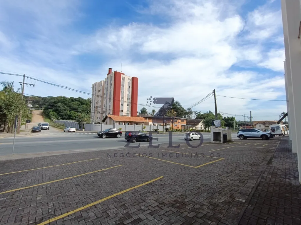 Loja na Rua General Osório - Bairro Salto Weissbach — foto 2