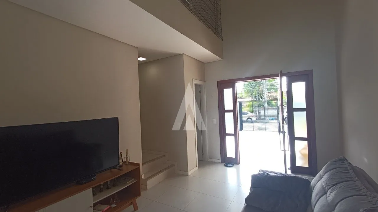 Sobrado Geminado com 1 suíte(s) mais 2 quarto(s) à venda no bairro Santo Antônio em Joinville, por R$ 700.000,00 — foto 5