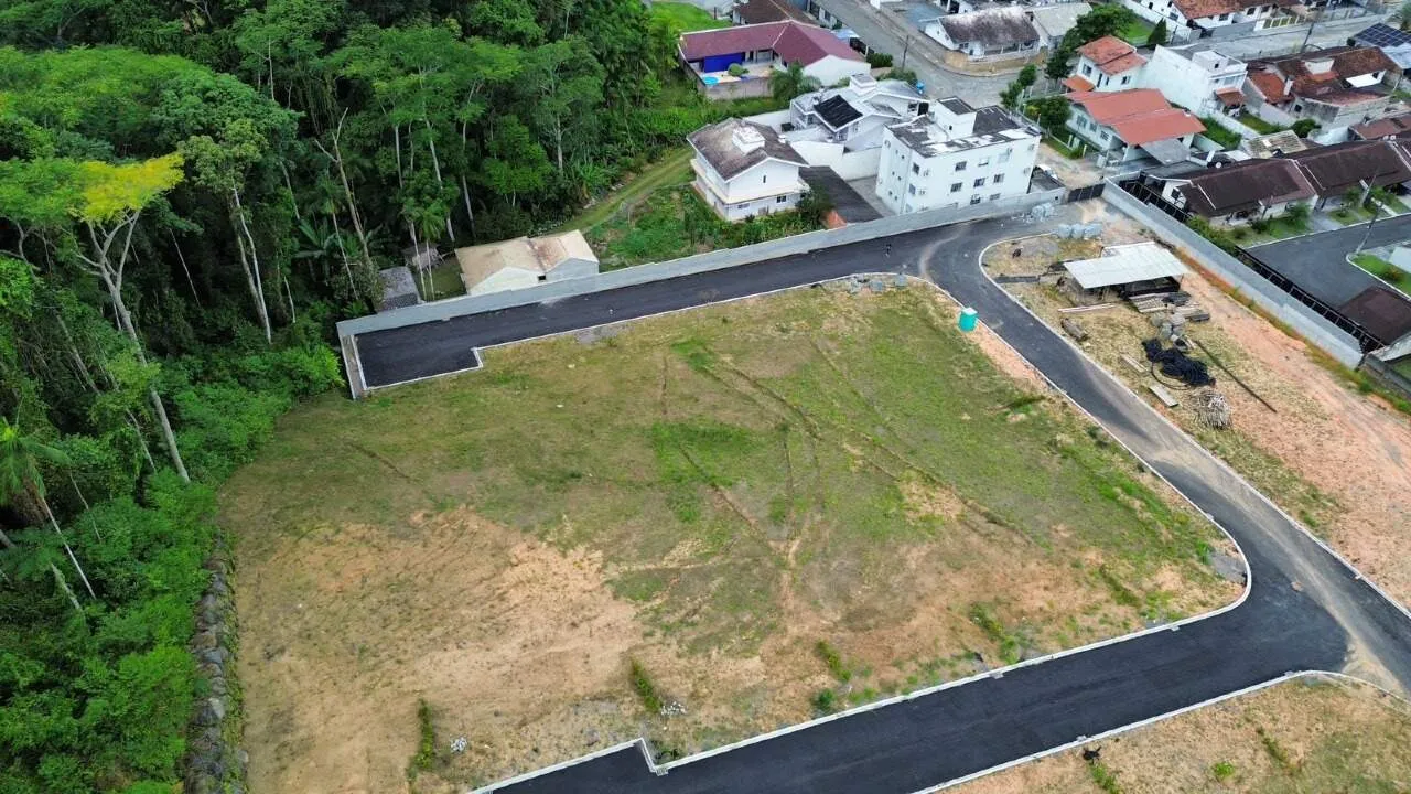 Terreno em condomínio fechado no bairro Velha, exclusividade, segurança e qualidade de vida - foto 1