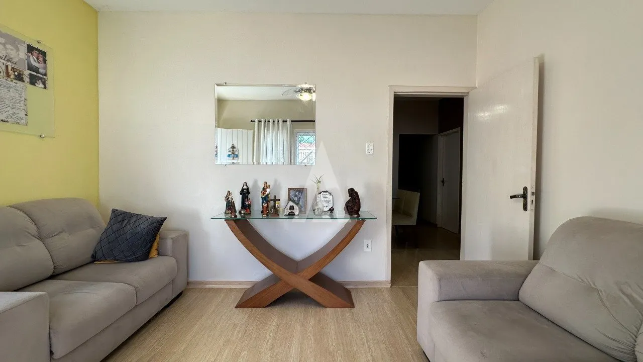 Casa com 1 suíte(s) mais 3 quarto(s) à venda no bairro Bom Retiro em Joinville, por R$ 780.000.00. — foto 2