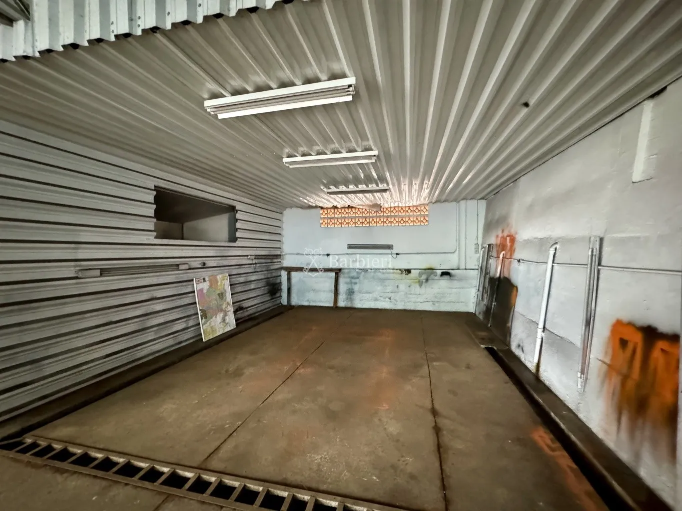 Galpão com 350m em Blumenau, com estufa para pintura autmotiva e escritórios. — foto 5